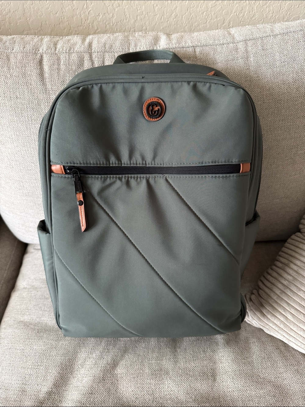 Minimalist Backpack - Olive Green